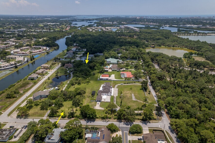 8181-19 98th St, Seminole, FL à vendre - Photo de l’immeuble – Image 1 sur 4