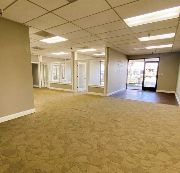 9527-9529 Folsom Blvd, Sacramento, CA à louer - Photo intérieure – Image 3 sur 7