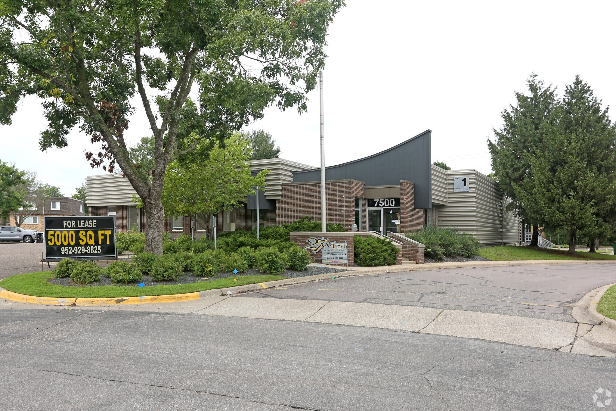 7500 W 27th St, Saint Louis Park, MN à vendre Photo principale– Image 1 sur 5