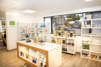 7301 Girard Ave, La Jolla, CA à louer Photo intérieure– Image 2 sur 3