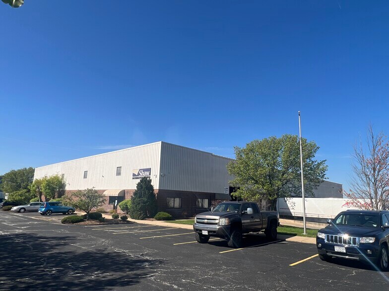 126 Enterprise Dr, Wentzville, MO à vendre - Photo de l’immeuble – Image 2 sur 8