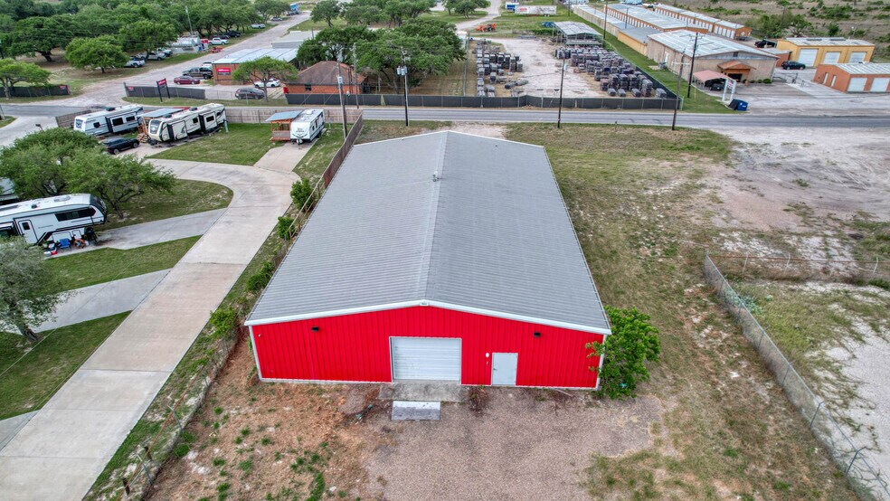 1490 Sunray Rd, Ingleside, TX à vendre - Photo de l’immeuble – Image 3 sur 13