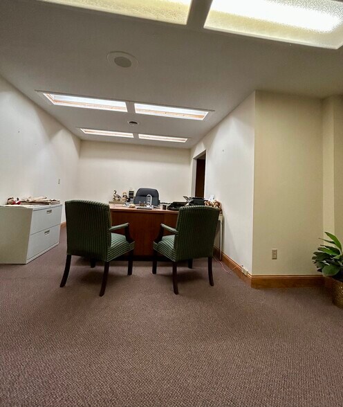 304 N Keller Ave, Amery, WI à vendre - Photo intérieure – Image 3 sur 21