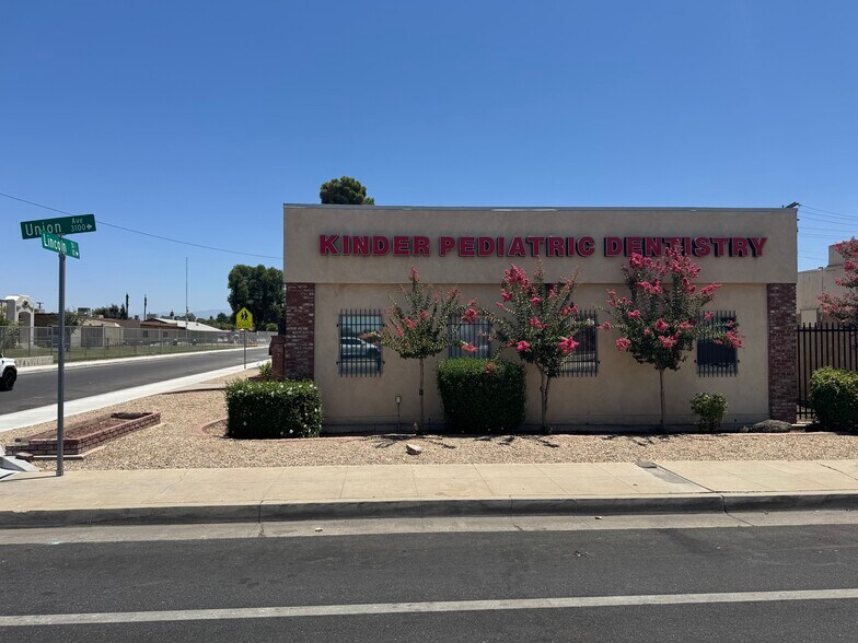 3130 Union Ave, Bakersfield, CA à vendre - Photo de l’immeuble – Image 3 sur 8