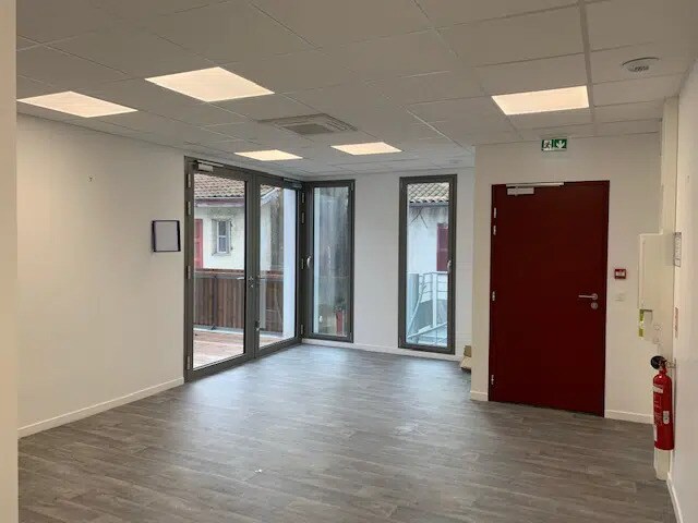 1 Place Pereire, Bayonne à louer - Photo de l’immeuble – Image 1 sur 6