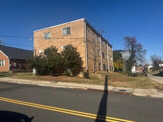 Plus de détails pour 5324 C St SE, Washington, DC - Logement à vendre