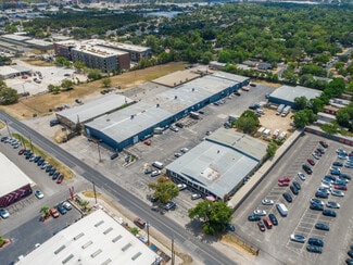 Plus de détails pour 415 E Saint Elmo Rd, Austin, TX - Local d'activités, Industriel/Logistique à louer