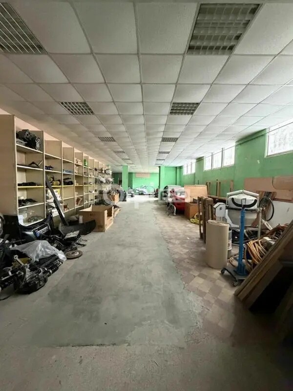 Plus de détails pour Local d'activités à louer