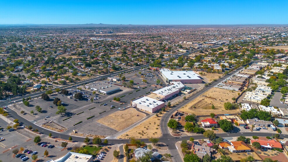 3301 Southern Blvd, Rio Rancho, NM à vendre - Photo de l’immeuble – Image 3 sur 15
