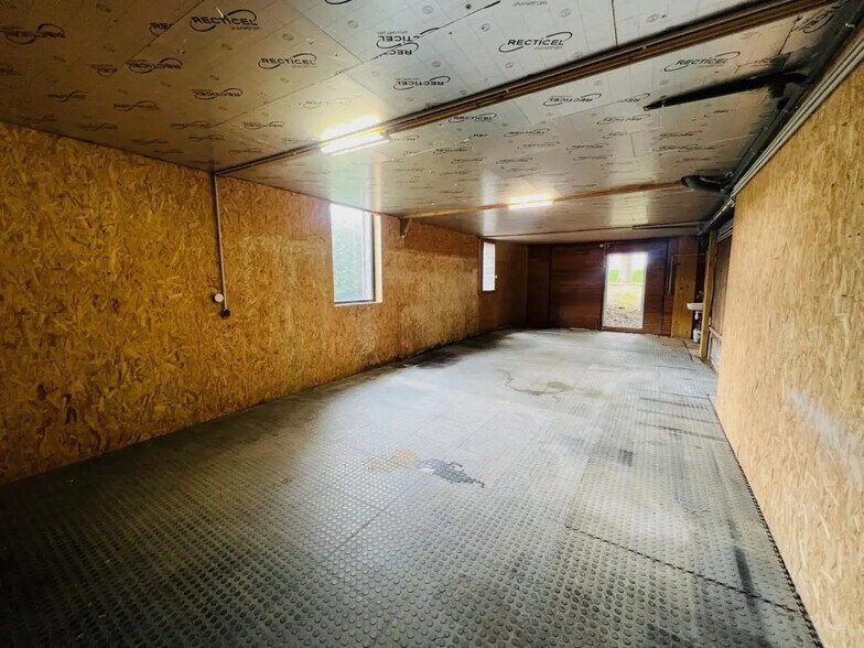 Local d’activités dans Méré à louer - Photo intérieure – Image 2 sur 12