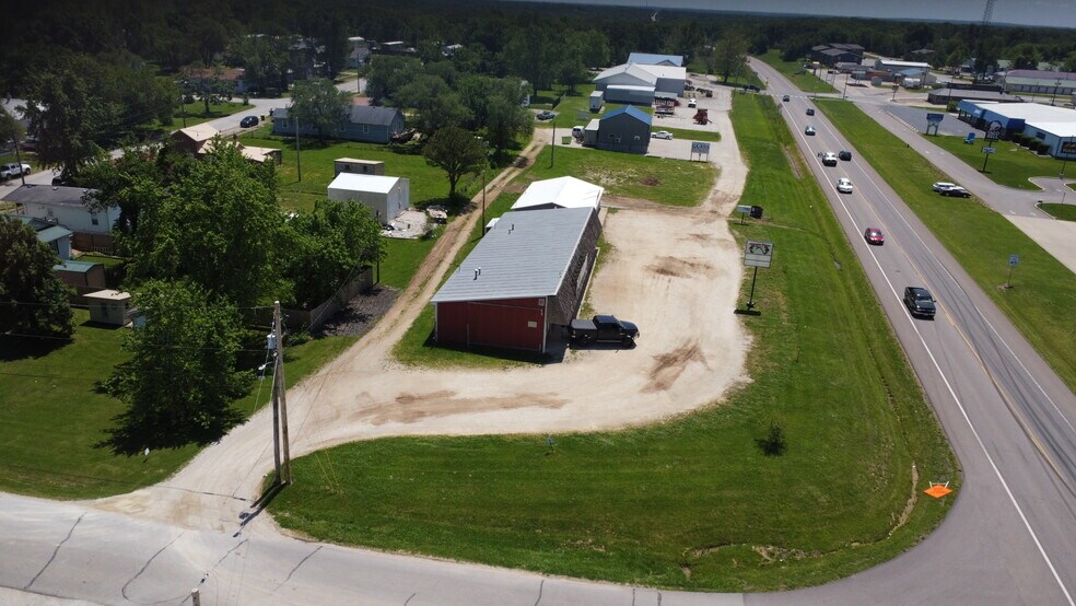 402-412 S State Highway 5, Versailles, MO à vendre - Photo de l’immeuble – Image 2 sur 14