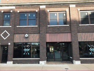 Plus de détails pour 215 Court St, Pekin, IL - Bureau à vendre