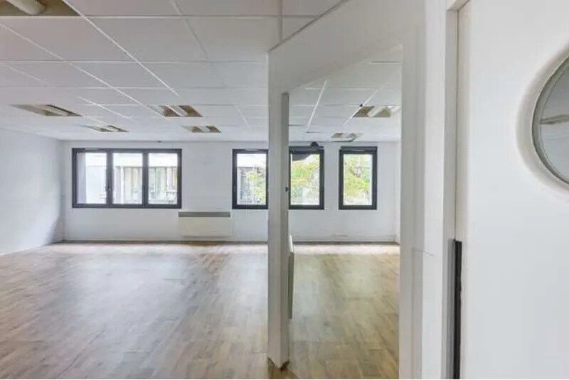 Bureau dans Vitry-sur-Seine à vendre - Photo intérieure – Image 2 sur 10