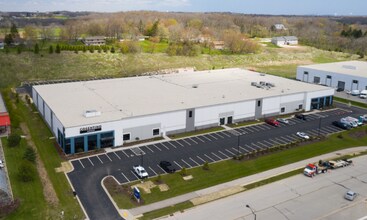 S64W15660 Commerce Center Pky, Muskego, WI - VUE AÉRIENNE  vue de carte