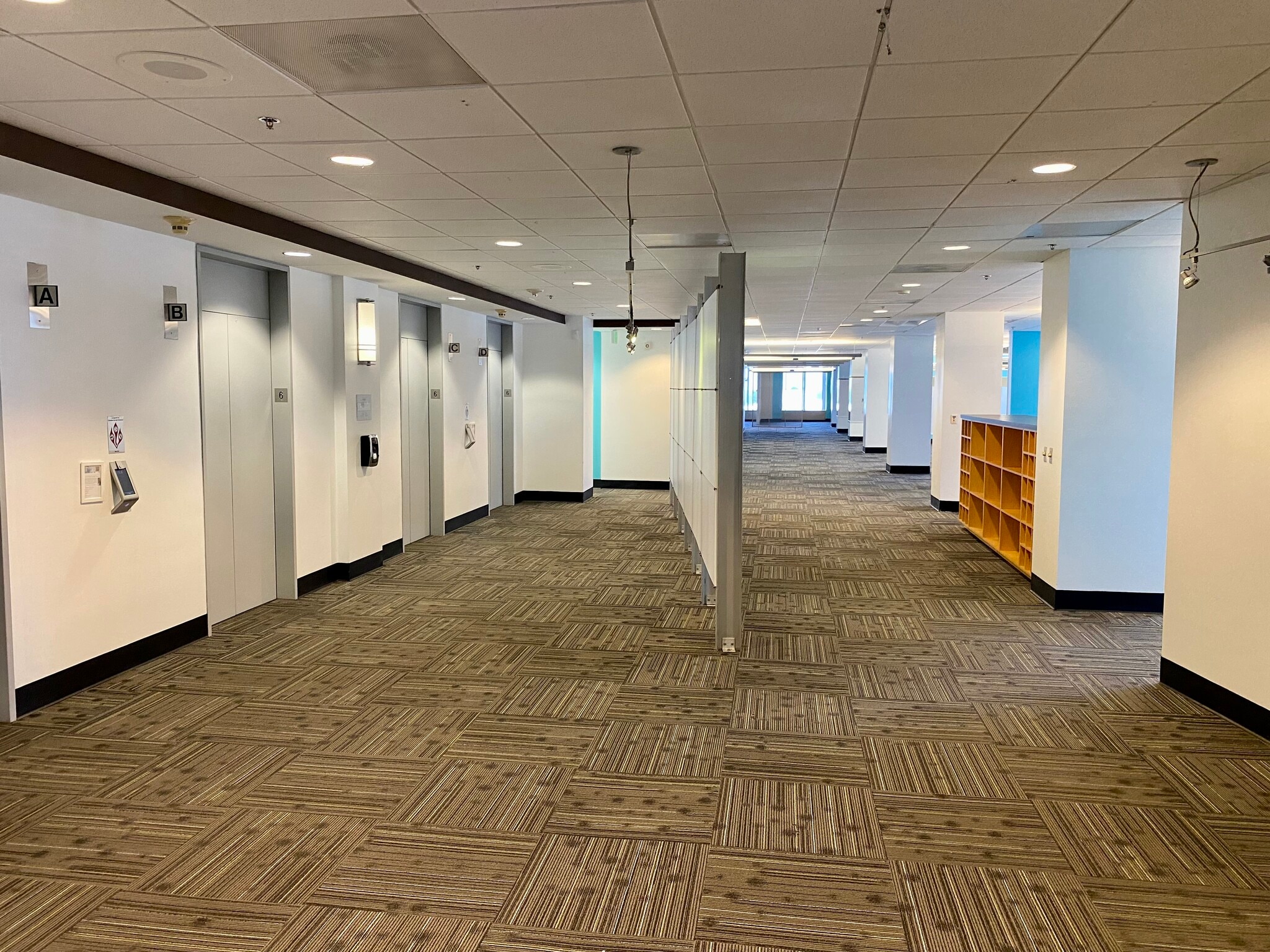 333 Fayetteville St, Raleigh, NC à louer Photo intérieure– Image 1 sur 12