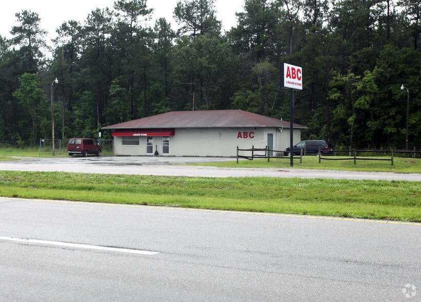 5211 Andrew Jackson Hwy E, Leland, NC à vendre - Photo principale – Image 1 sur 8
