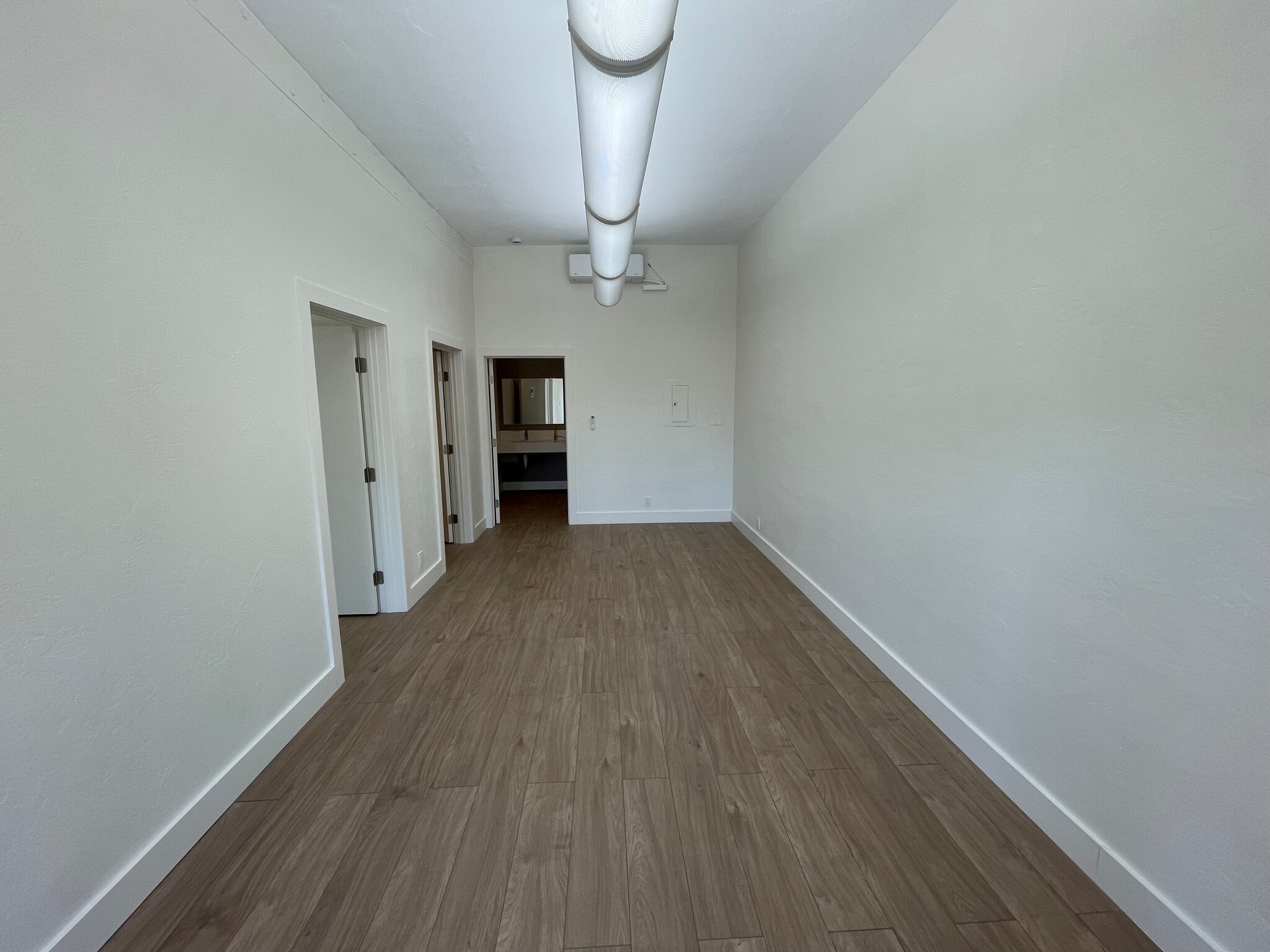2130 4th St, San Rafael, CA à louer Photo intérieure– Image 1 sur 2