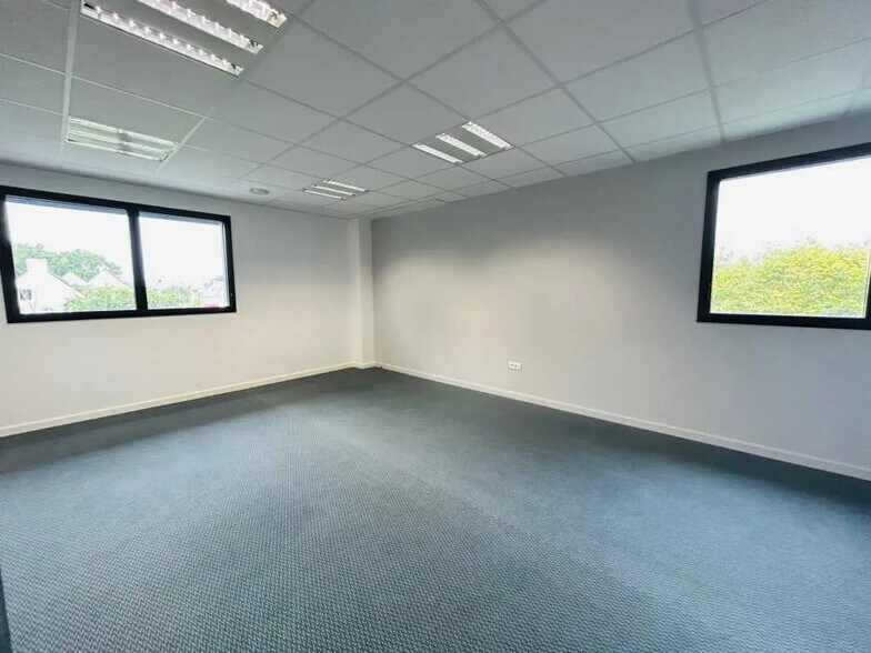 Bureau dans Saint Nazaire à louer - Photo de l’immeuble – Image 2 sur 5