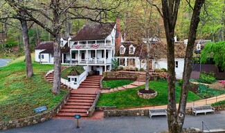 Plus de détails pour 683 Thomas Jefferson Pky, Charlottesville, VA - Local commercial à vendre