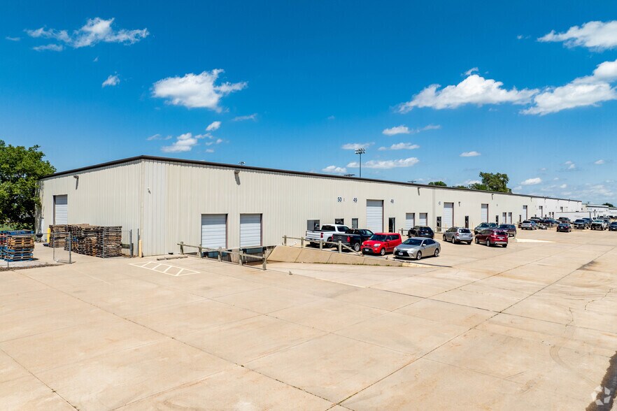 4817 N 56th St, Lincoln, NE à louer - Photo de l’immeuble – Image 2 sur 6