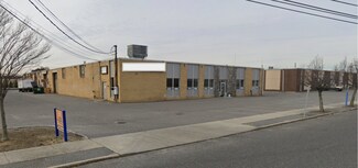 Plus de détails pour 36 Grand Blvd, Brentwood, NY - Industriel/Logistique à louer