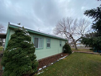 Plus de détails pour 910 E 9th N, Mountain Home, ID - Logement à vendre