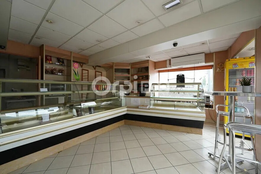 Local commercial dans Lozanne à vendre - Photo de l’immeuble – Image 1 sur 7