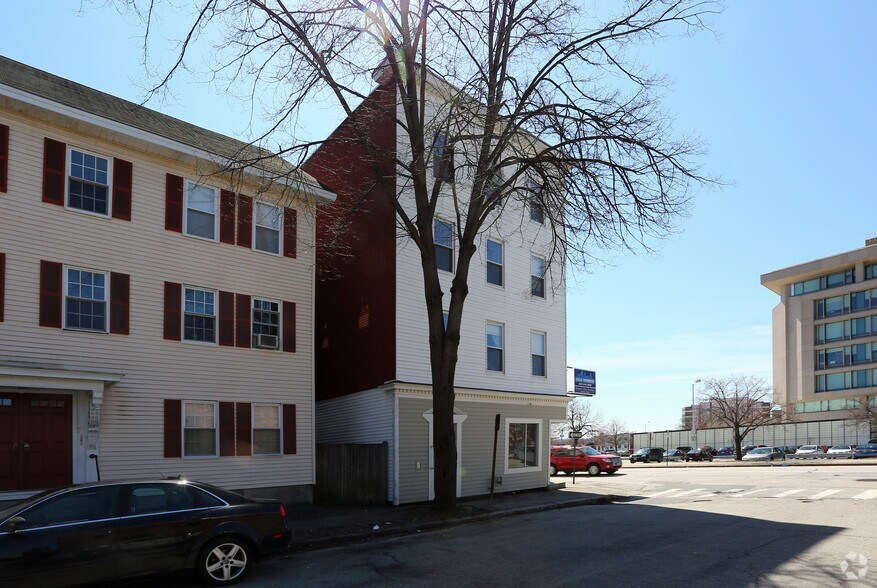 303 Pine St, Manchester, NH à vendre - Photo de l’immeuble – Image 3 sur 7