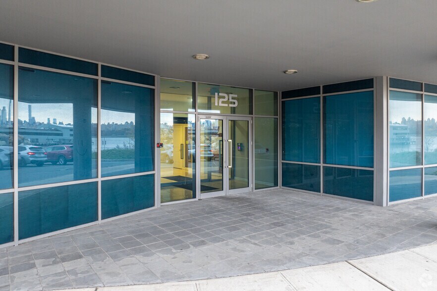 125 River Rd, Edgewater, NJ à louer - Photo de l’immeuble – Image 2 sur 4