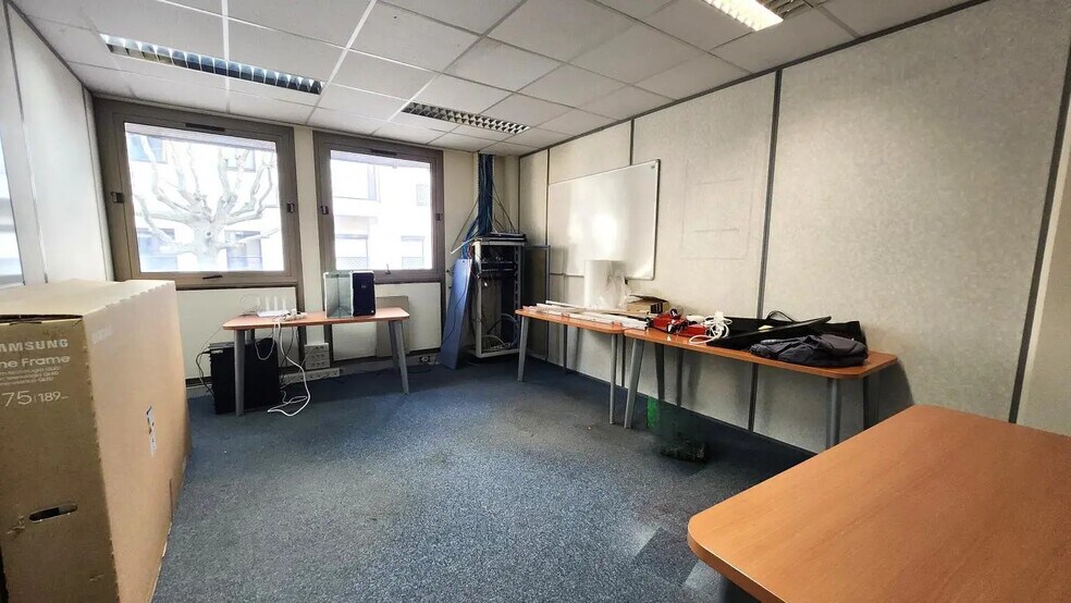 Bureau dans Boulogne-Billancourt à louer - Photo de l’immeuble – Image 2 sur 4
