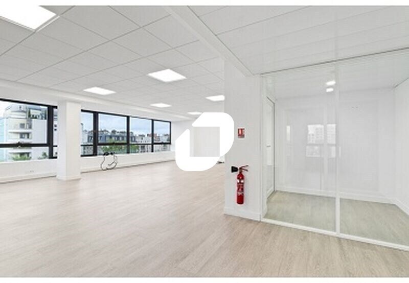 Bureau dans Montrouge à louer Photo de l’immeuble– Image 1 sur 11