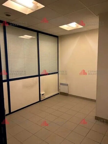 Bureau dans Chalon-sur-Saône à louer - Photo de l’immeuble – Image 2 sur 5