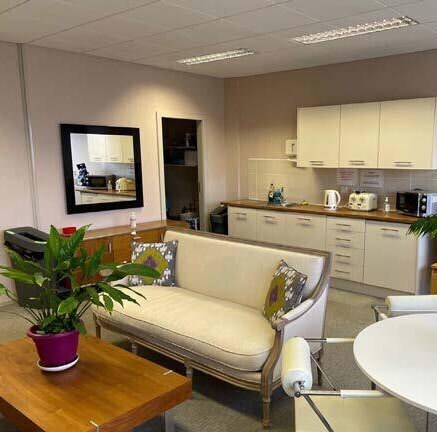 4A Royston Rd, Livingston à louer - Photo de l’immeuble – Image 2 sur 5