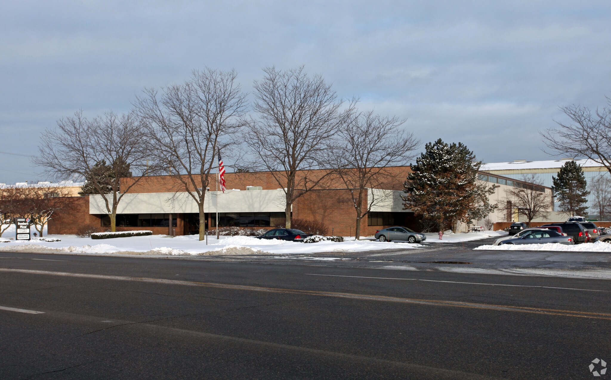 39000 Plymouth Rd, Livonia, MI à vendre Photo principale– Image 1 sur 7
