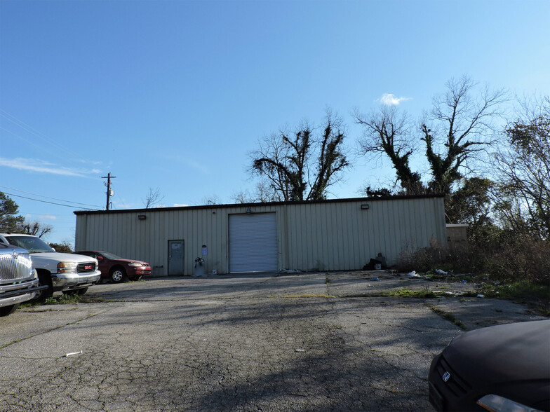 682 Clinton Rd, Macon, GA à vendre - Photo principale – Image 1 sur 1