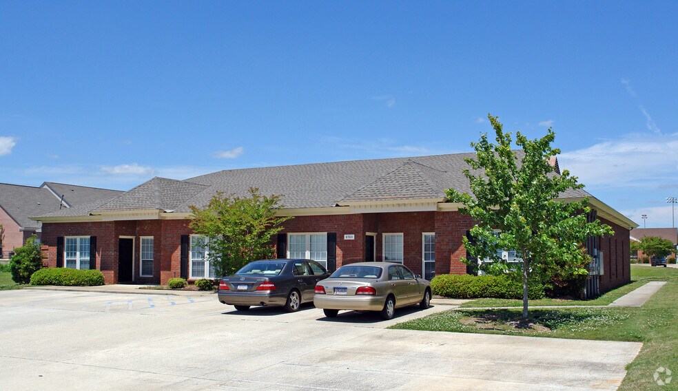 6766-6772 Taylor Cir, Montgomery, AL à louer - Photo de l’immeuble – Image 2 sur 7