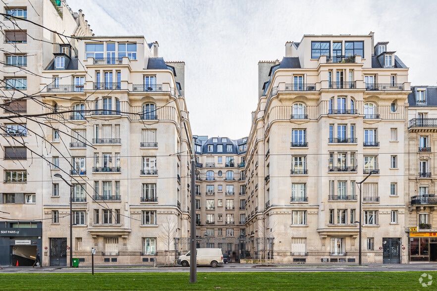 45 Boulevard Gouvion-Saint-Cyr, Paris à louer - Photo principale – Image 1 sur 2