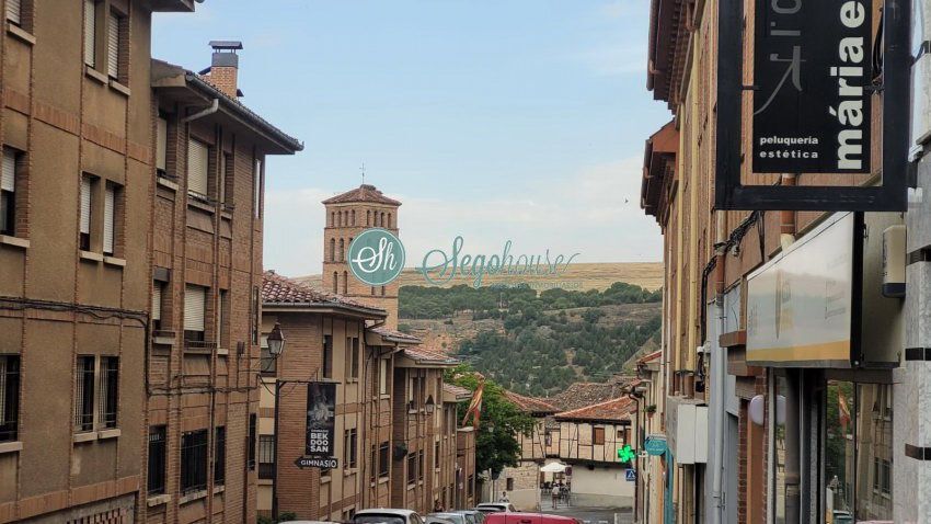 Immeuble residentiel dans Segovia, Segovia à vendre - Photo de l’immeuble – Image 2 sur 5
