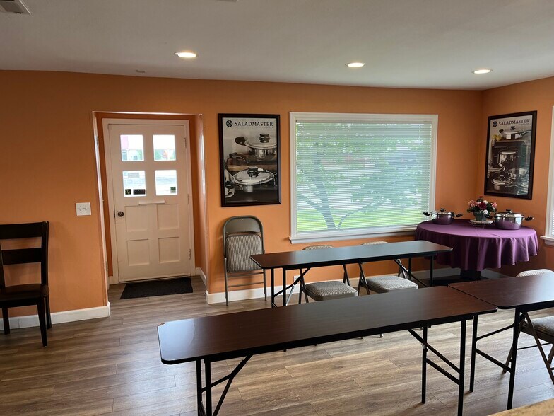 27 N Morain St, Kennewick, WA à vendre - Photo intérieure – Image 3 sur 14
