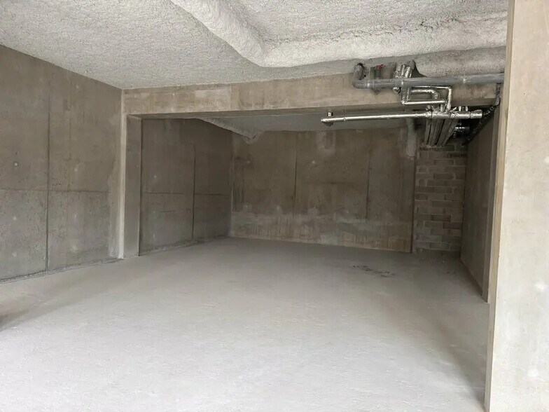 Local commercial dans Dardilly à louer - Photo de l’immeuble – Image 3 sur 8