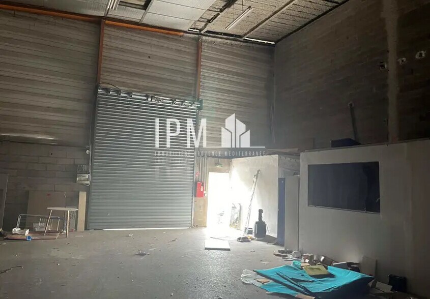 Industriel/Logistique dans Les Pennes-Mirabeau à louer - Photo de l’immeuble – Image 3 sur 5