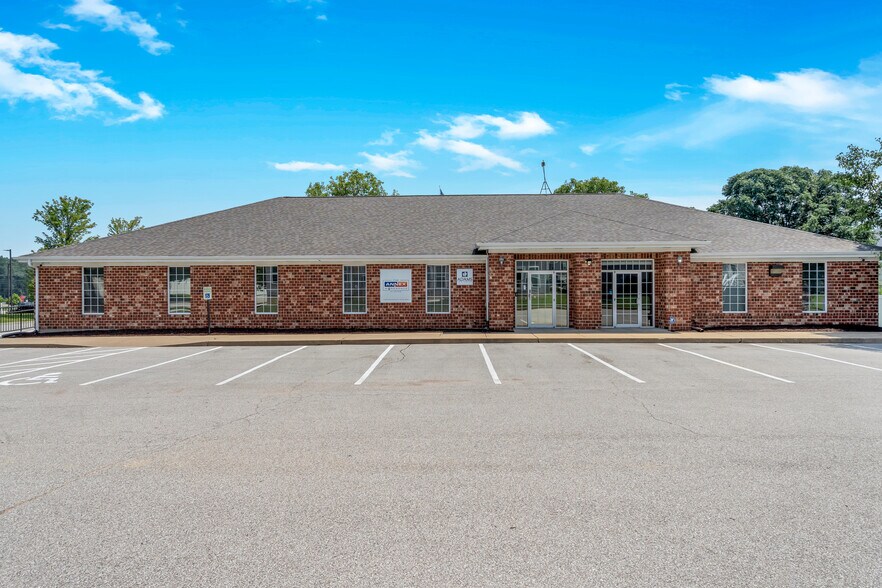 22 Richmond Center Ct, Saint Peters, MO à louer - Photo de l’immeuble – Image 2 sur 14