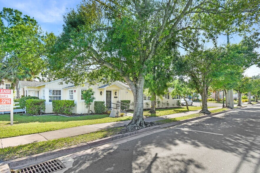 300 SE Detroit Ave, Stuart, FL à vendre - Photo de l’immeuble – Image 3 sur 65