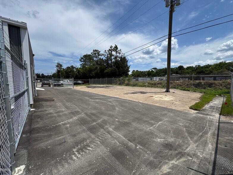 226 Industrial Loop, Orange Park, FL à louer - Photo de l’immeuble – Image 3 sur 7