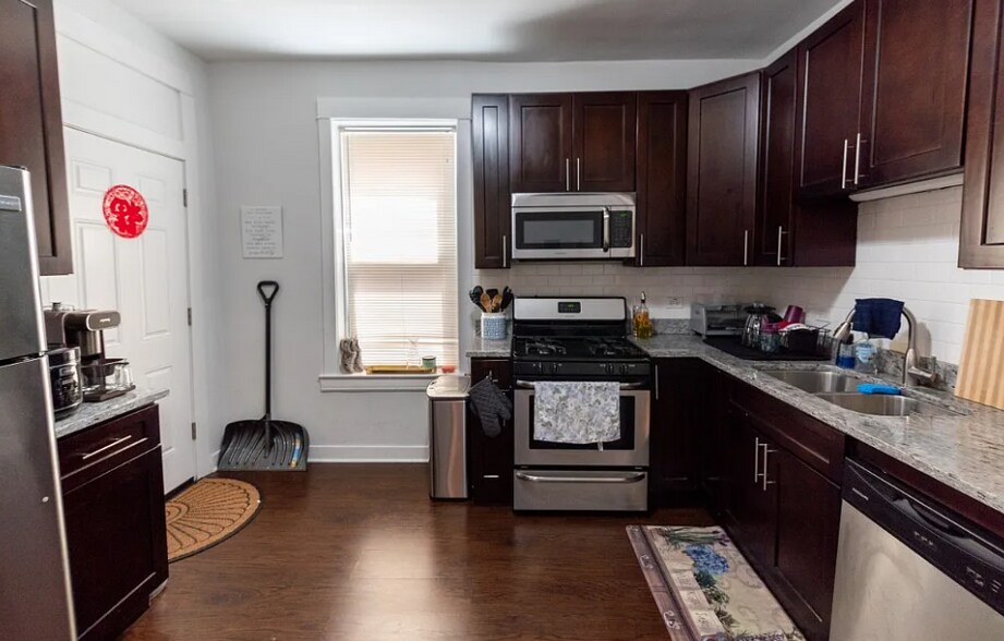 3363 S Racine Ave, Chicago, IL à vendre - Photo de l’immeuble – Image 2 sur 18