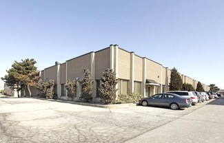 Plus de détails pour 397 Humberline Dr, Toronto, ON - Industriel/Logistique à vendre