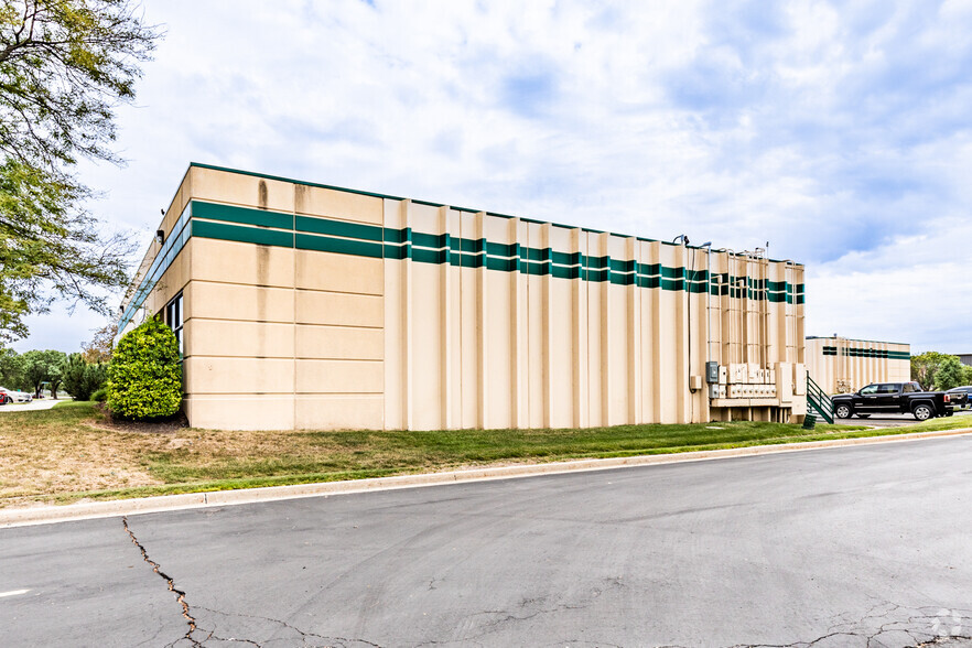 200-226 NW Platte Valley Dr, Riverside, MO à louer - Photo de l’immeuble – Image 2 sur 7