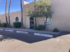 2530 S Rural Rd, Tempe, AZ à louer Photo de l’immeuble– Image 2 sur 13