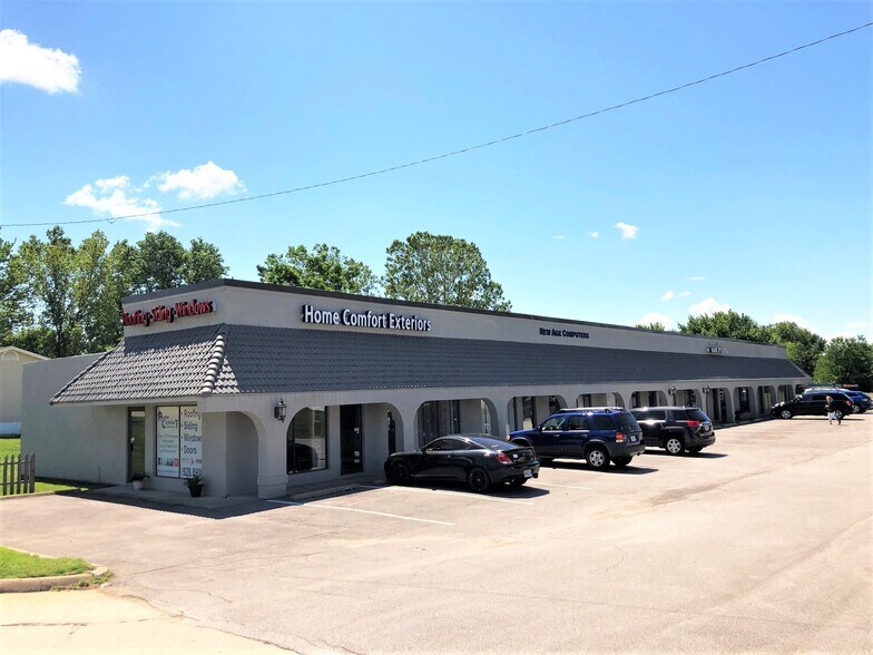 7821-7833 Mexico Rd, Saint Peters, MO à louer - Photo de l’immeuble – Image 3 sur 3