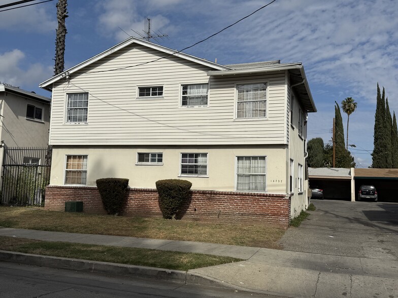 14737 Vanowen St, Van Nuys, CA à vendre - Photo de l’immeuble – Image 2 sur 14
